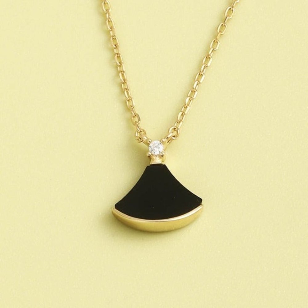 Gold S925 Crystal Resin Black Leaf Necklace